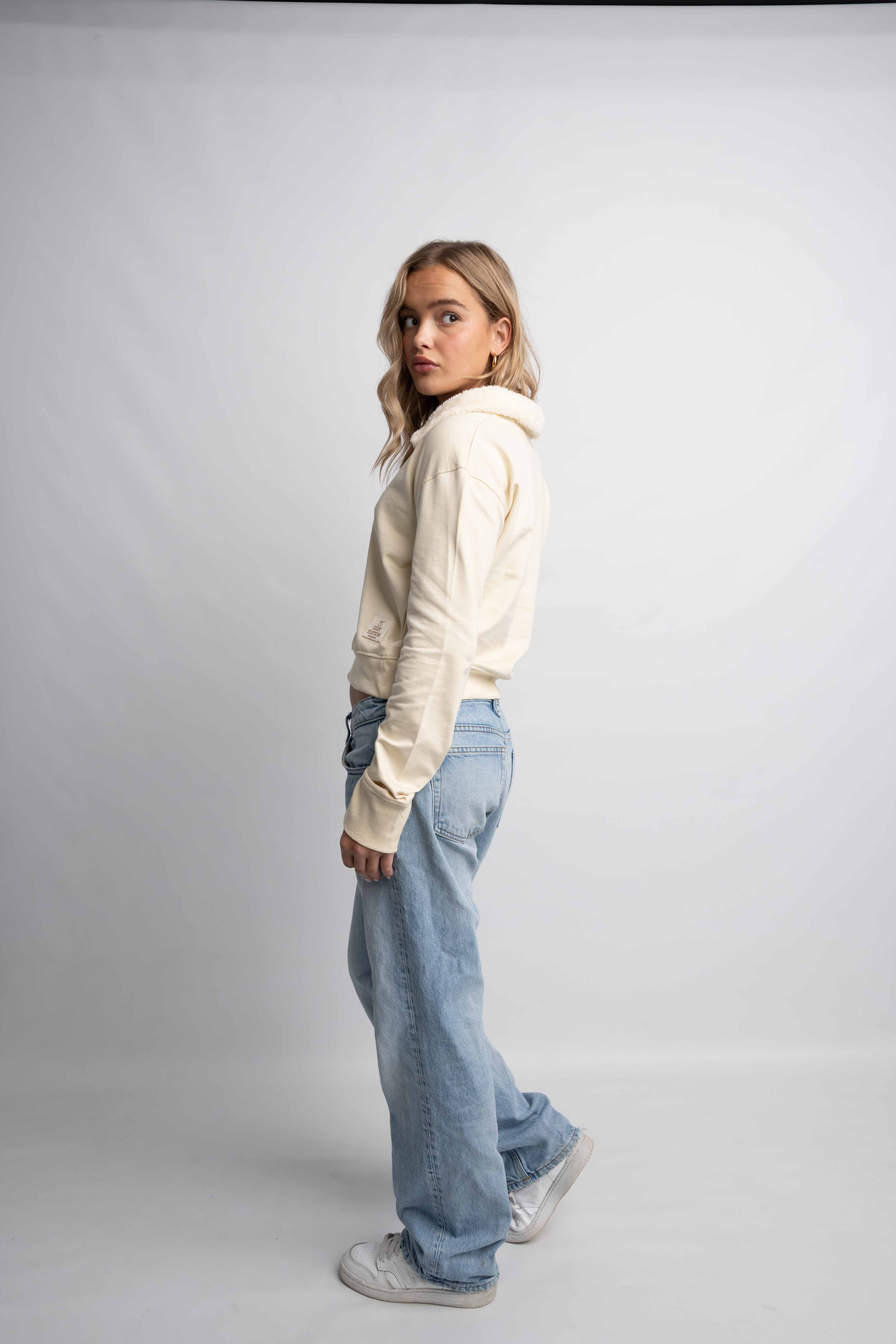 FUR NECK CROPPED POLO SWEATSHIRT